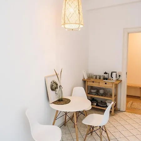 Helle Im Zentrum, Netflix Und Großer Küche Apartment