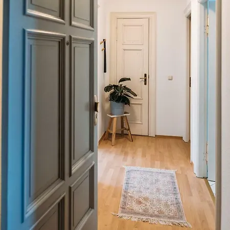 Helle Im Zentrum, Netflix Und Großer Küche Apartment